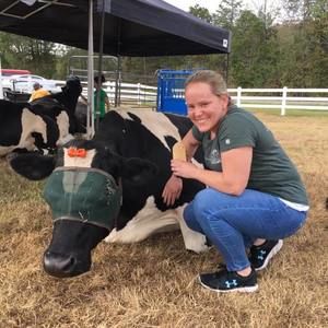 Meet your Posher, Cydney